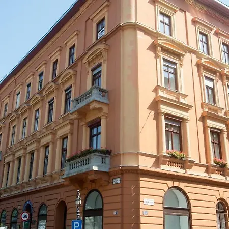 Grand Andrassy Boulevard *